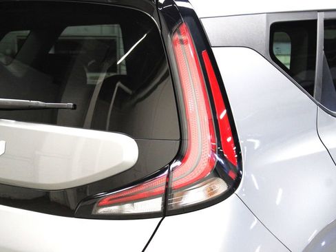 Used 2023 Kia Soul GT-Line image 37