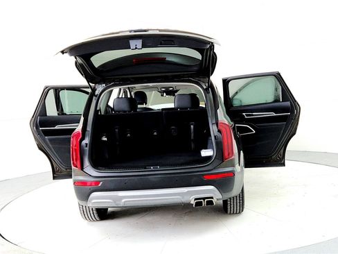 Used 2022 Kia Telluride S image 11