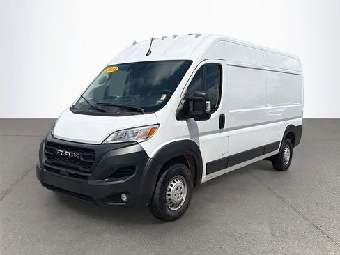 Used 2024 RAM ProMaster 2500 w/ Convenience Group FWD image 8