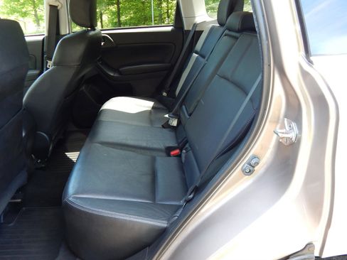 Used 2015 Subaru Forester 2.5i Touring w/ Eyesight & Navigation System AWD/4WD image 11