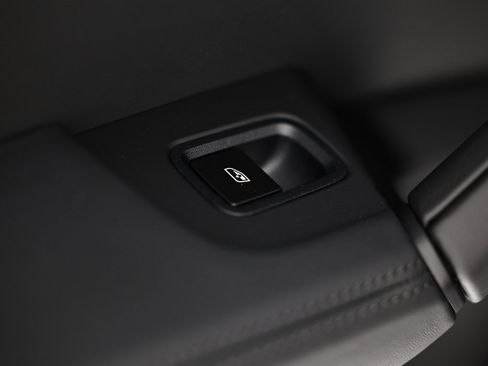 New 2026 Porsche Cayenne image 25