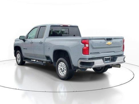Used 2024 Chevrolet Silverado 2500 LT w/ Convenience Package AWD/4WD image 3