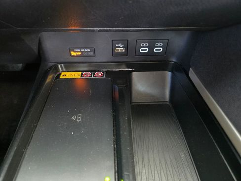 Used 2025 Toyota Camry LE FWD image 37