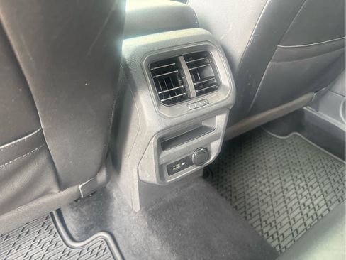 Used 2020 Volkswagen Tiguan SE R-Line FWD image 32