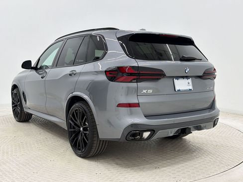 New 2026 BMW X5 xDrive40i w/ M Sport Package image 3