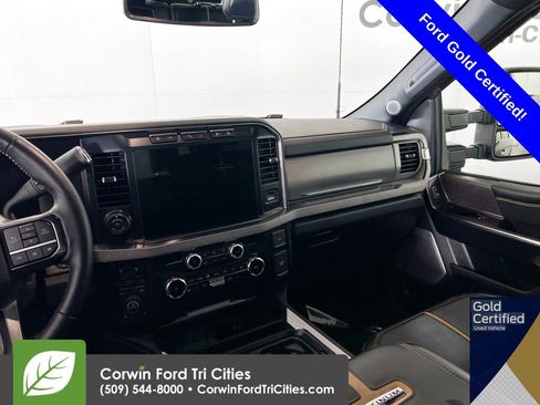 Used 2024 Ford F350 Platinum w/ Tremor Off-Road Package AWD/4WD image 29