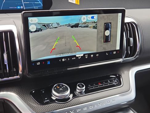 New 2026 Ford Expedition Platinum AWD/4WD image 14
