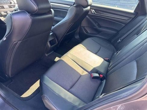 Used 2018 Honda Accord Sport image 12