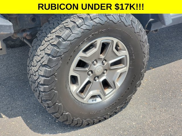 Used 2017 Jeep Wrangler Unlimited Rubicon w/ Cold Weather Group AWD/4WD image 6