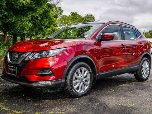 Certified 2022 Nissan Rogue Sport SV image 3