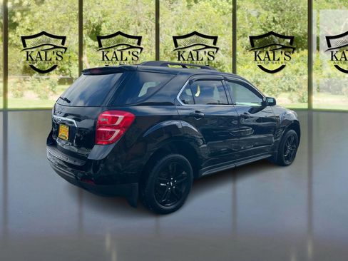 Used 2017 Chevrolet Equinox LT image 5