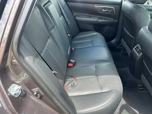 Used 2015 Nissan Altima 3.5 SL FWD image 15