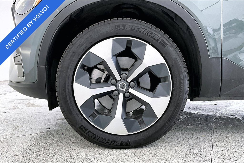 Used 2026 Volvo XC40 B4 Core w/ Climate Package FWD image 10