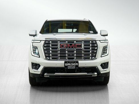 Used 2025 GMC Yukon Denali AWD/4WD image 8