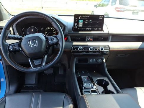 Used 2024 Honda Pilot TrailSport image 14
