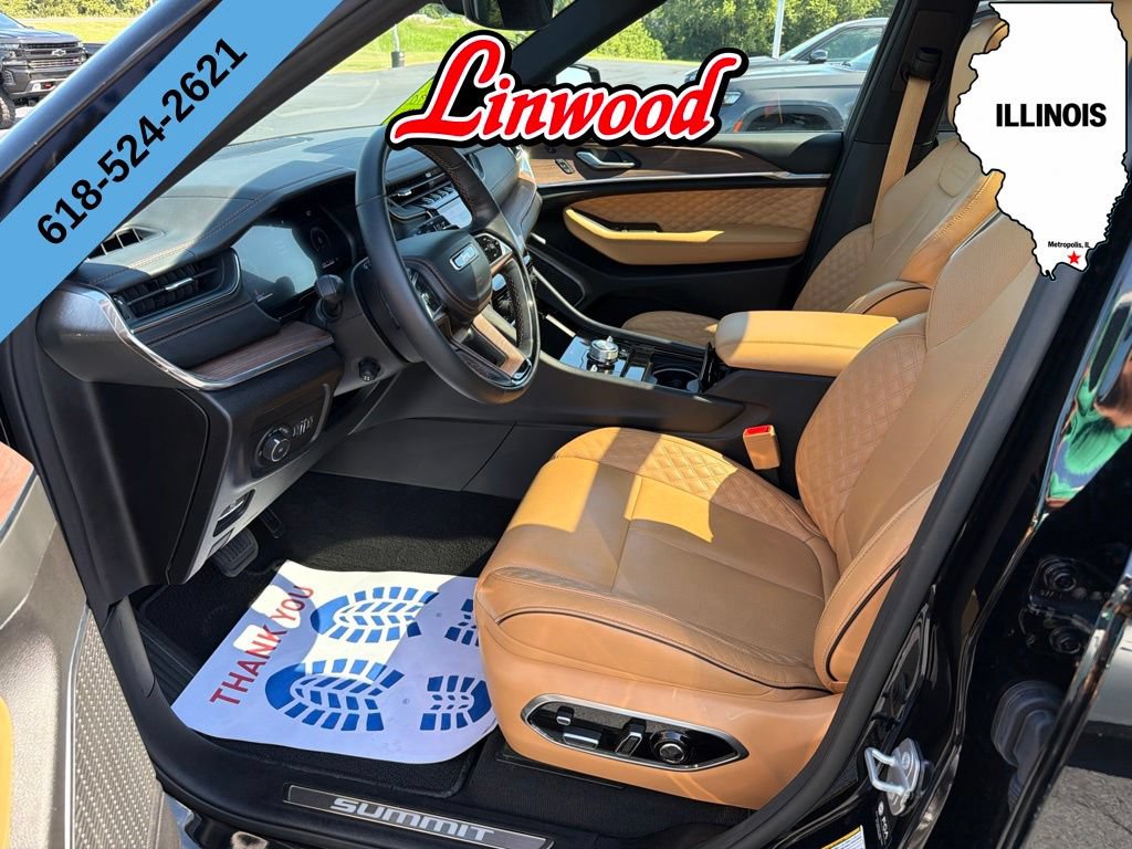 Used 2025 Jeep Grand Cherokee Summit AWD/4WD image 20