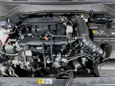 Used 2023 Hyundai Kona Limited image 13