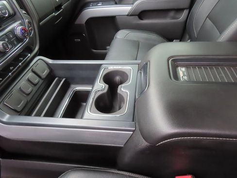 Used 2018 Chevrolet Silverado 1500 LTZ Z71 image 22