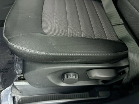 Used 2022 Ford Edge SE w/ Black Appearance Package image 14