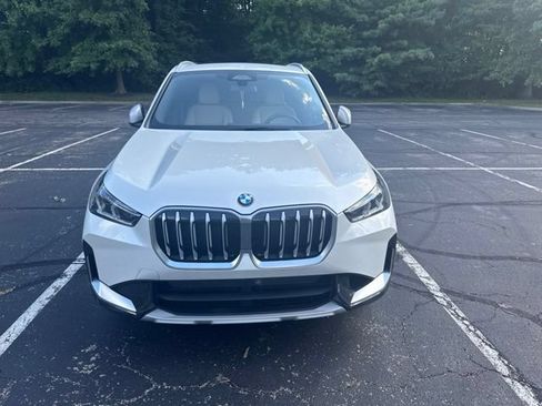 Used 2024 BMW X1 xDrive28i w/ Convenience Package AWD/4WD image 3