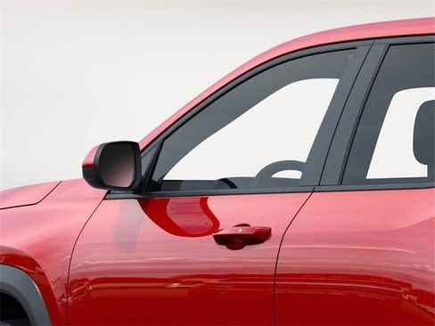 New 2026 Chevrolet Equinox LT w/ LPO, Floor Liner Package image 13