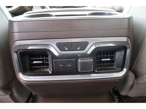Used 2019 Chevrolet Silverado 1500 LTZ w/ LTZ Plus Package AWD/4WD image 19