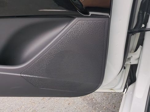 Certified 2025 Kia Niro EX FWD image 26