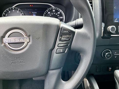 Used 2022 Nissan Frontier SV w/ Technology Package image 19