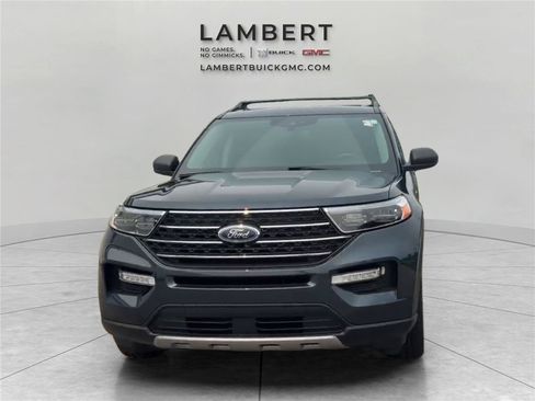Used 2023 Ford Explorer XLT w/ Equipment Group 202A AWD/4WD image 8