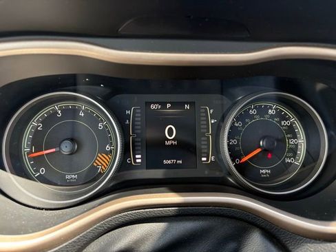 Used 2017 Jeep Cherokee Sport FWD image 24