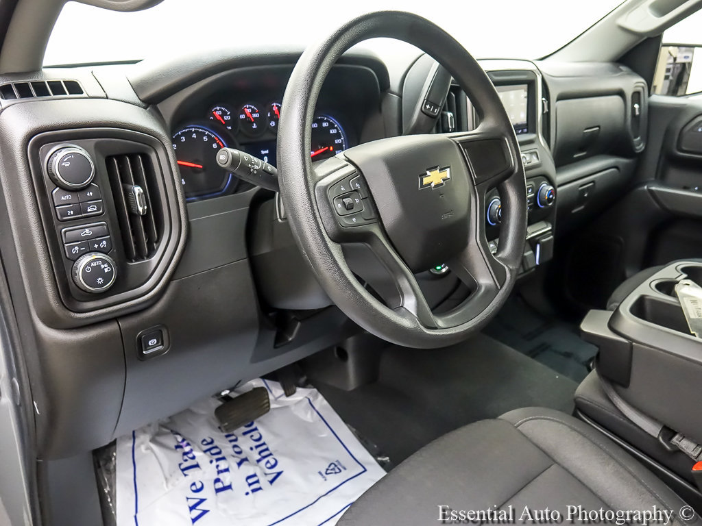 Used 2025 Chevrolet Silverado 1500 Custom w/ Turbomax Blackout Package AWD/4WD image 10
