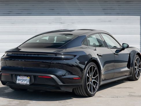 Certified 2024 Porsche Taycan 4S image 11