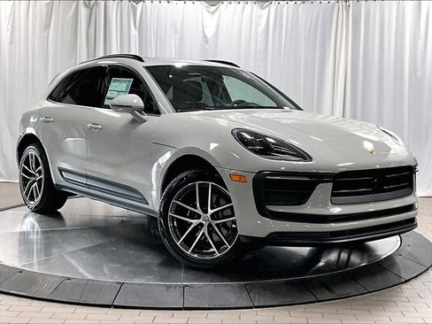 New 2026 Porsche Macan AWD/4WD image 9