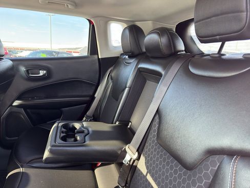 Used 2019 Jeep Compass Latitude w/ Cold Weather Group image 32