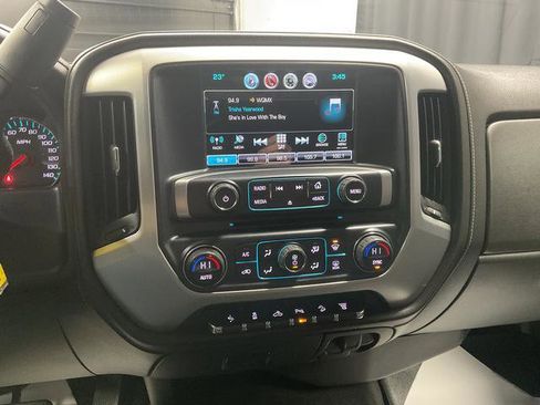Used 2017 GMC Sierra 2500 SLE w/ SLE Preferred Package image 20