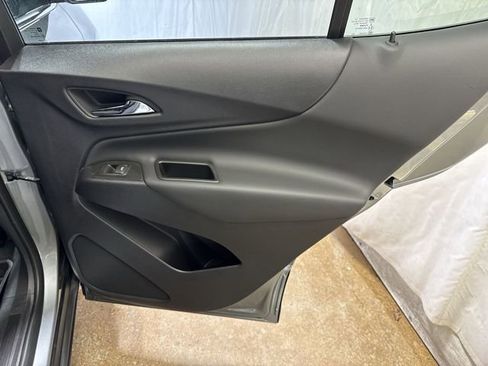 Used 2023 Chevrolet Equinox LT FWD image 25
