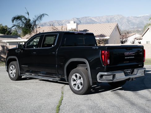 New 2024 GMC Sierra 1500 SLE w/ Preferred Package image 12
