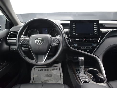 Used 2024 Toyota Camry SE w/ Cold Weather Package image 14