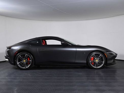 Certified 2022 Ferrari Roma RWD image 10