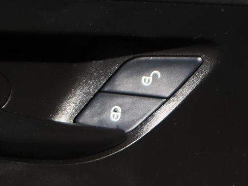 Used 2025 Mercedes-Benz Sprinter 2500 image 21