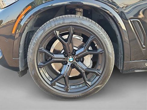 Used 2020 BMW X5 xDrive40i w/ M Sport Package AWD/4WD image 11
