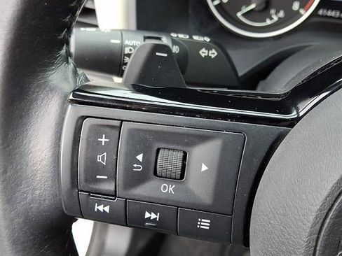 Used 2021 Nissan Rogue SL w/ Premium Package image 23