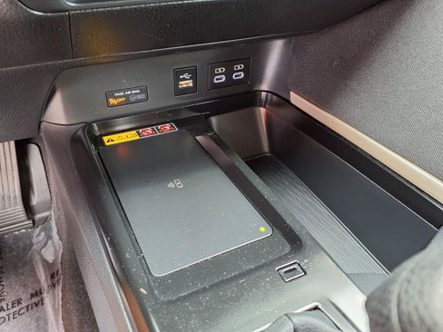 Used 2025 Toyota Camry LE FWD image 24