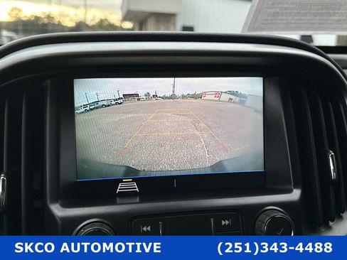 Used 2021 Chevrolet Colorado LT w/ Fleet Safety Package image 17