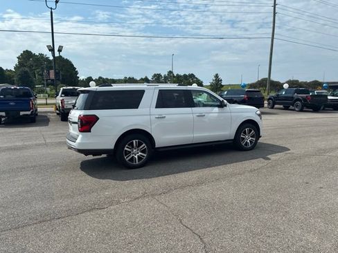 Used 2024 Ford Expedition Max Limited AWD/4WD image 16
