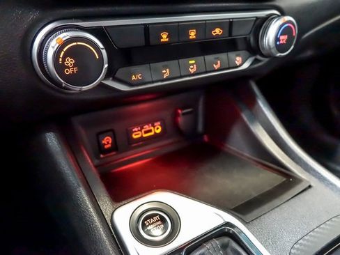 Used 2024 Nissan Sentra SV image 22