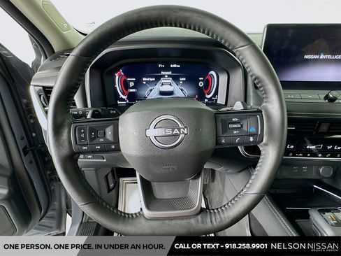 Certified 2025 Nissan Rogue Platinum AWD/4WD image 11