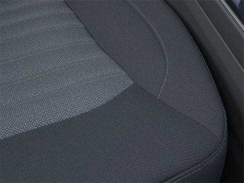 Used 2024 Ford Edge SE image 17