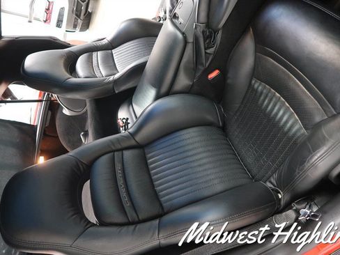 Used 2002 Chevrolet Corvette Coupe w/ Preferred Equipment Group2 RWD image 37
