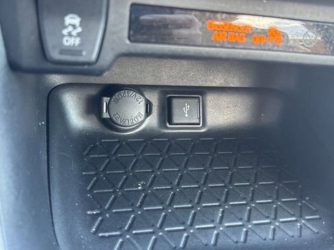 Used 2021 Toyota RAV4 XLE w/ Convenience Package image 41